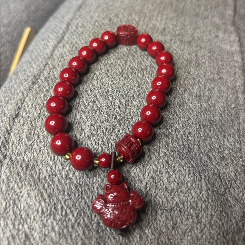 Lucky Cat Cinnabar Beaded Bracelet